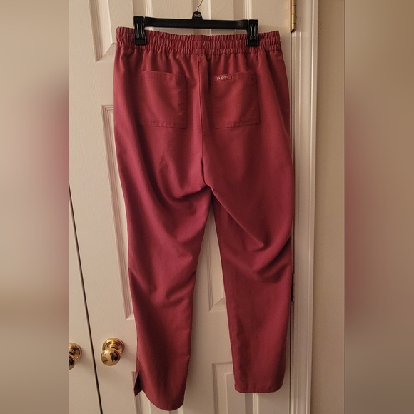 Jaanuu scrubs - Picture 7 of 7